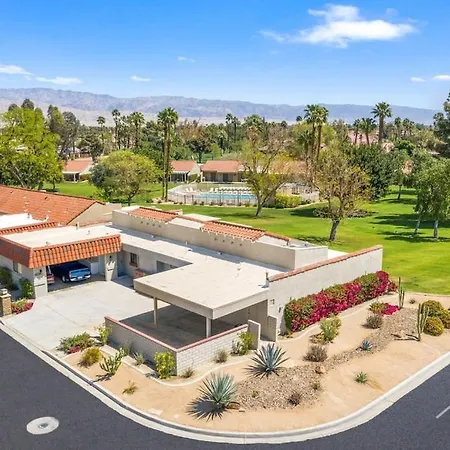 Palm Desert Resort Cc 2-Bedroom Desert Condo